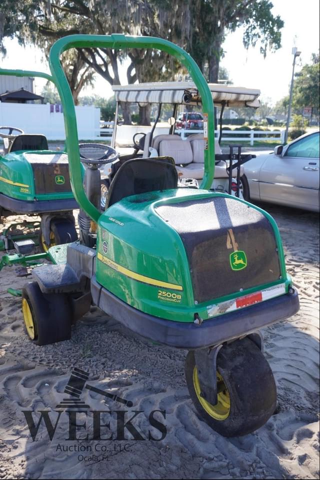 Image of John Deere 2500B equipment image 3