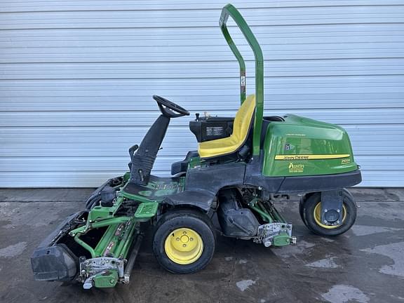 Image of John Deere 2500B Primary image