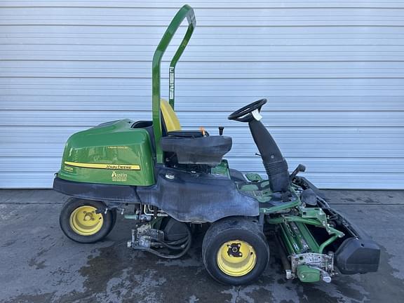 Image of John Deere 2500B equipment image 1