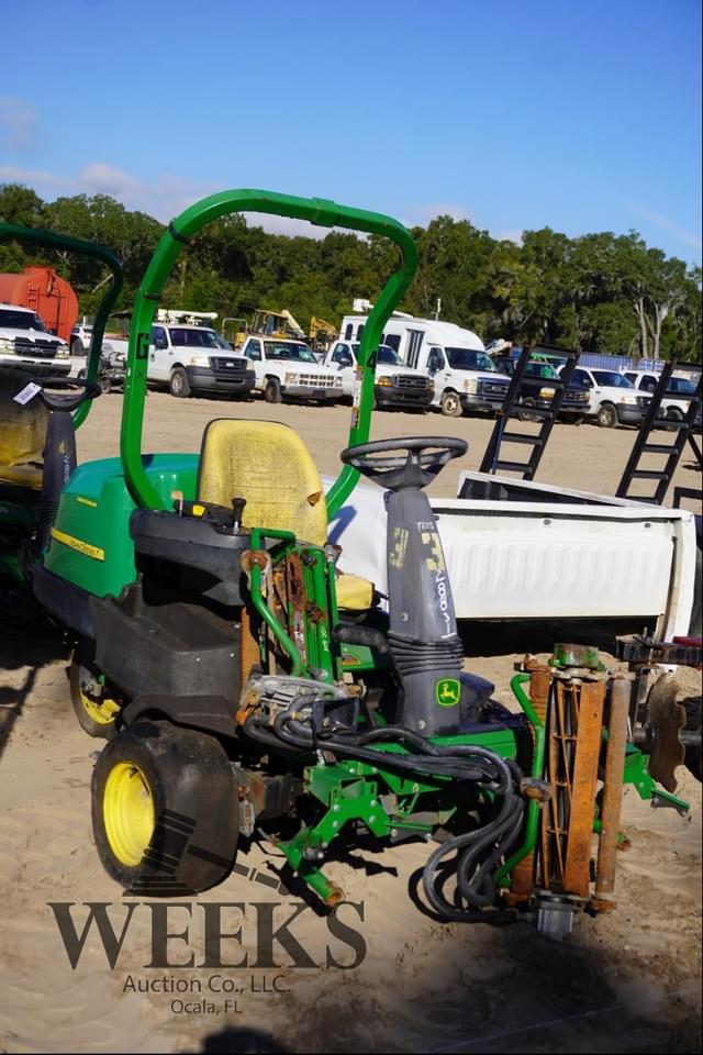 Image of John Deere 2500B equipment image 1