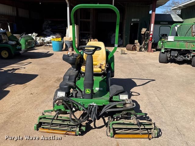 Image of John Deere 2500B equipment image 1