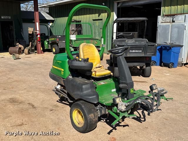 Image of John Deere 2500B equipment image 2