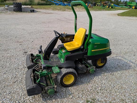 Image of John Deere 2500E equipment image 2
