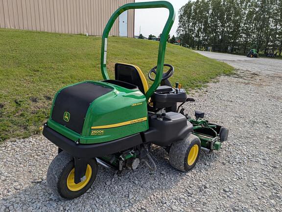 Image of John Deere 2500E equipment image 3