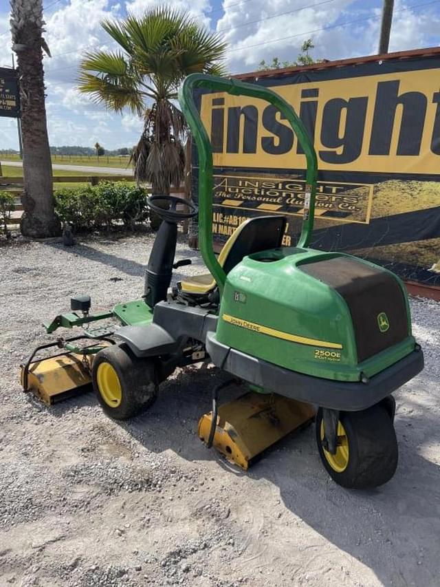 Image of John Deere 2500E equipment image 1