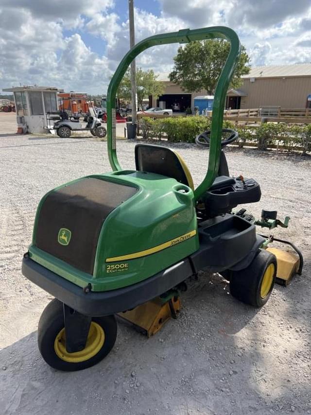 Image of John Deere 2500E equipment image 2