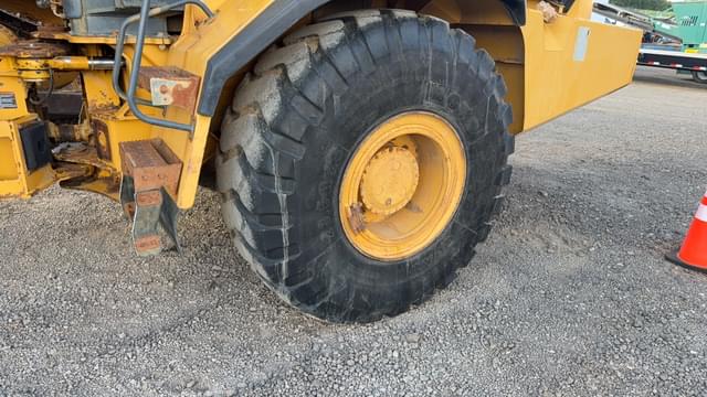Image of John Deere 250D equipment image 4