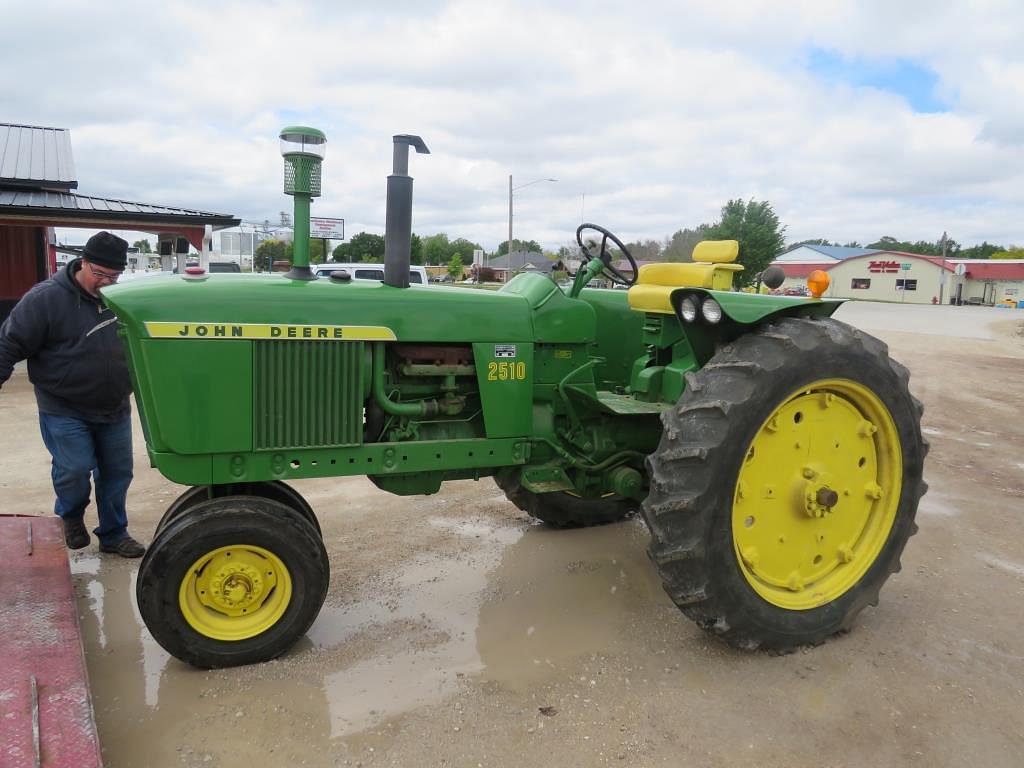 Image of John Deere 2510 Primary image