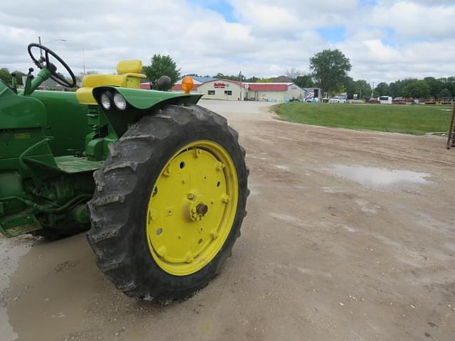 Image of John Deere 2510 equipment image 1
