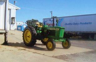Image of John Deere 2510 equipment image 2