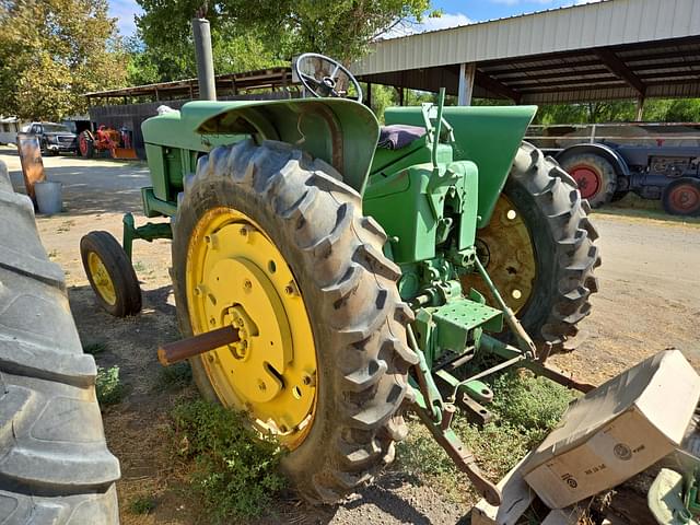 Image of John Deere 2510 equipment image 4