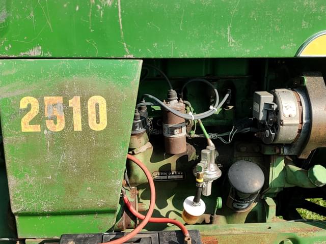 Image of John Deere 2510 equipment image 2