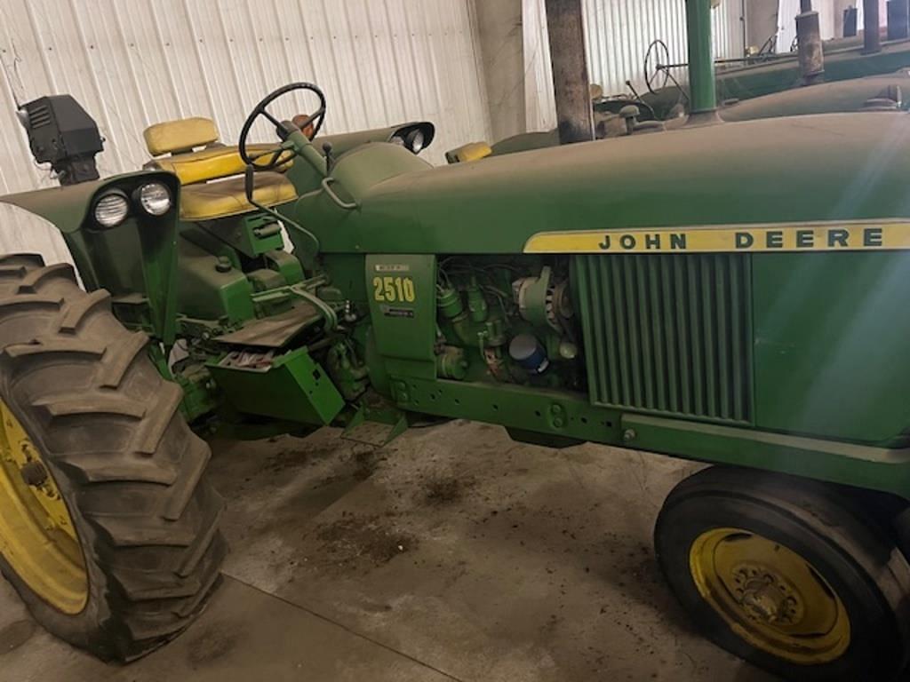 Image of John Deere 2510 Image 0