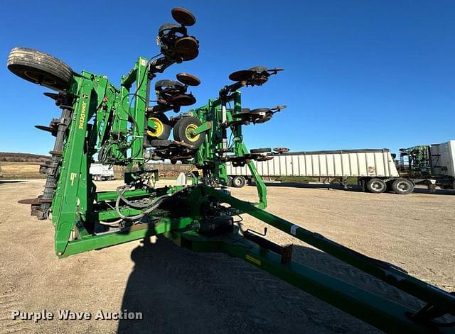 Image of John Deere 2510 equipment image 2