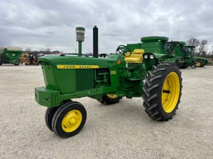 1967 John Deere 2510 Image