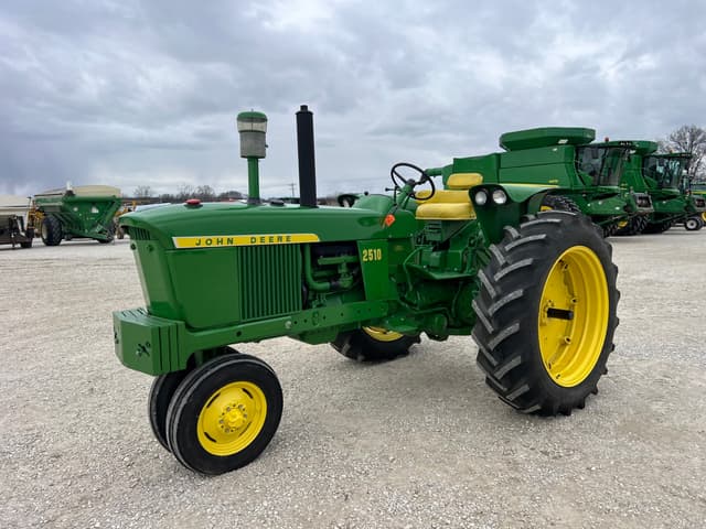 Image of John Deere 2510 equipment image 1