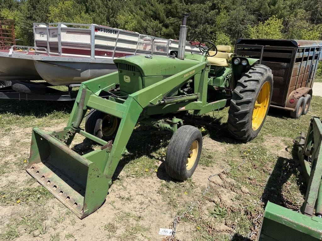 John Deere 2510 Equipment Image0