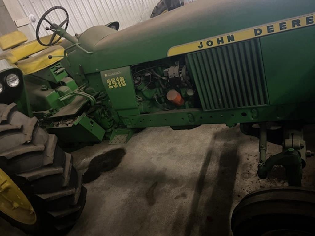Image of John Deere 2510 Image 1