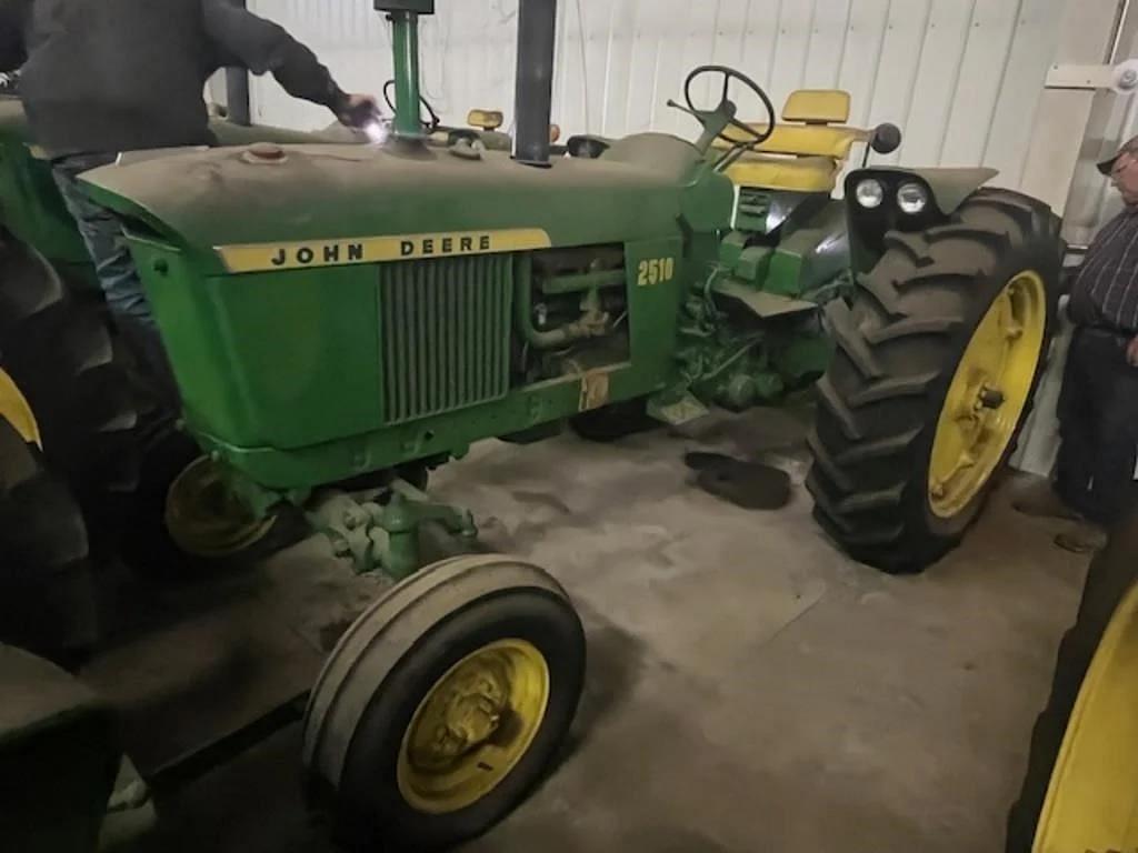 Image of John Deere 2510 Image 0