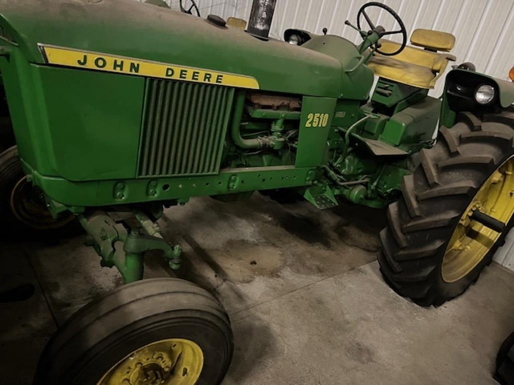Image of John Deere 2510 Primary image