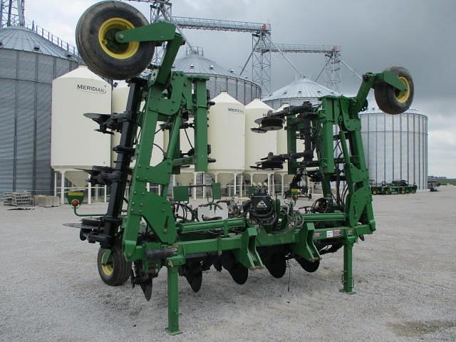 Image of John Deere 2510H equipment image 1