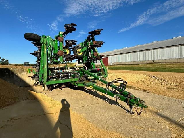 Image of John Deere 2510H equipment image 3