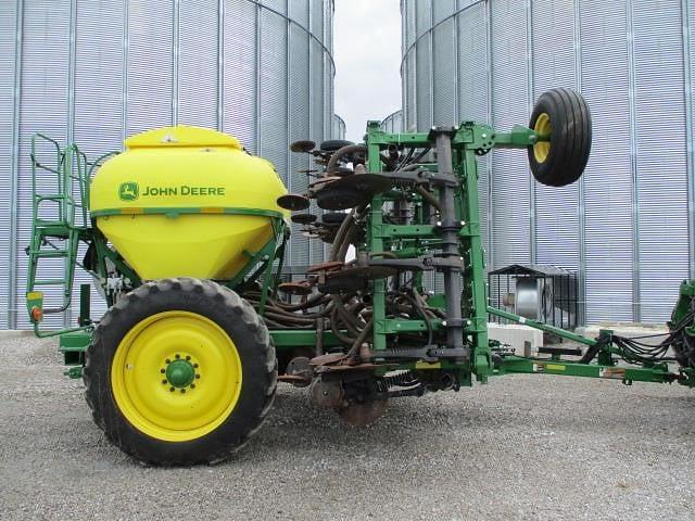 Image of John Deere 2510H equipment image 3