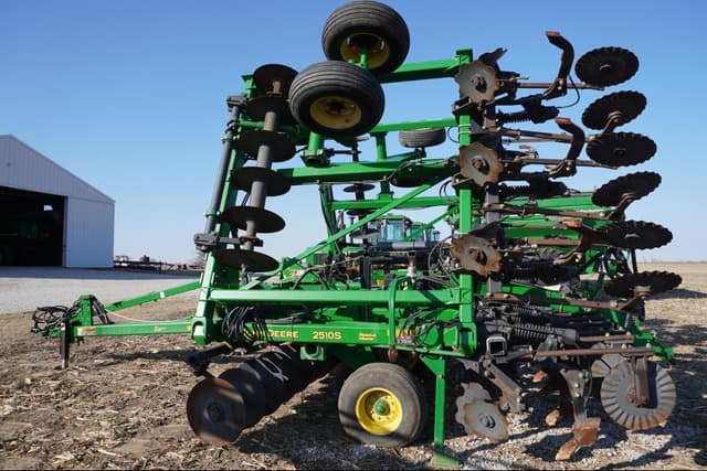 Image of John Deere 2510S equipment image 2