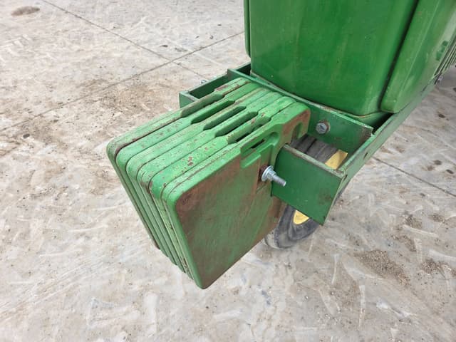 Image of John Deere 2520 equipment image 3