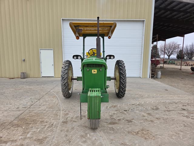 Image of John Deere 2520 equipment image 2