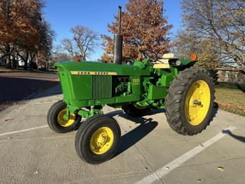 Main image John Deere 2520