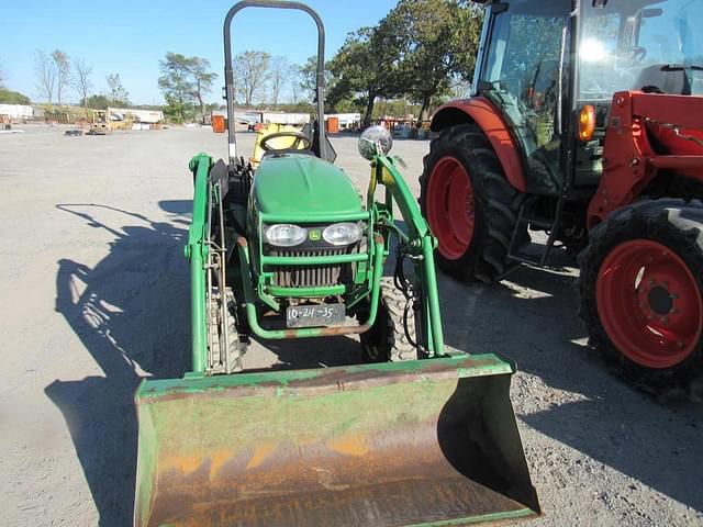 Image of John Deere 2520 equipment image 1