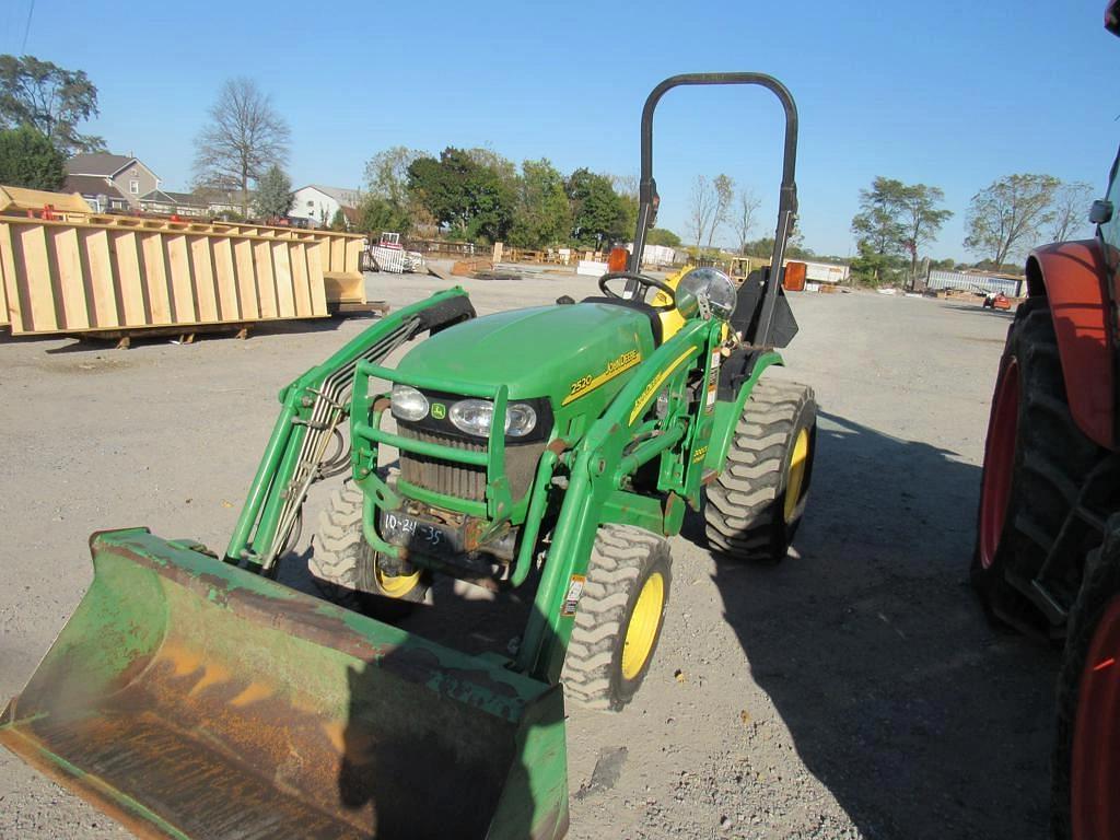 Image of John Deere 2520 Primary image