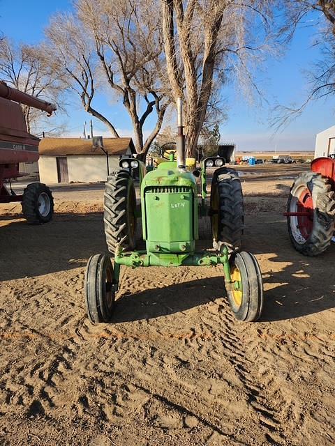 Image of John Deere 2520 equipment image 3