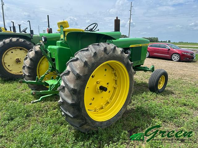 Image of John Deere 2520 equipment image 4