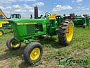 John Deere 2520 Image