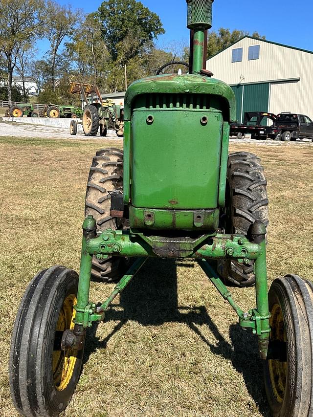 Image of John Deere 2520 equipment image 2