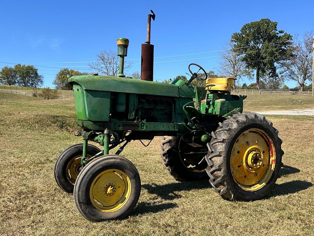 Image of John Deere 2520 Primary image