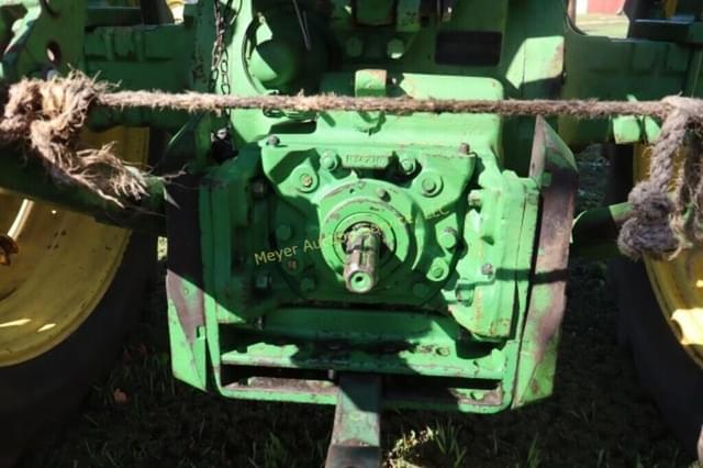 Image of John Deere 2520 equipment image 3