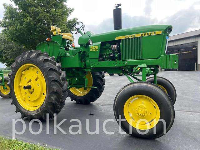 Image of John Deere 2520 equipment image 4