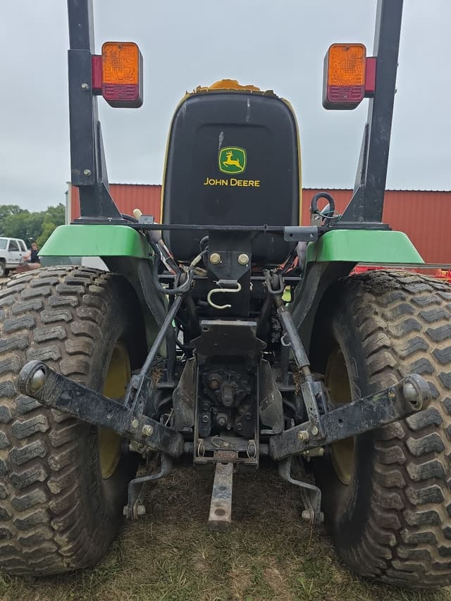 Image of John Deere 2520 equipment image 4