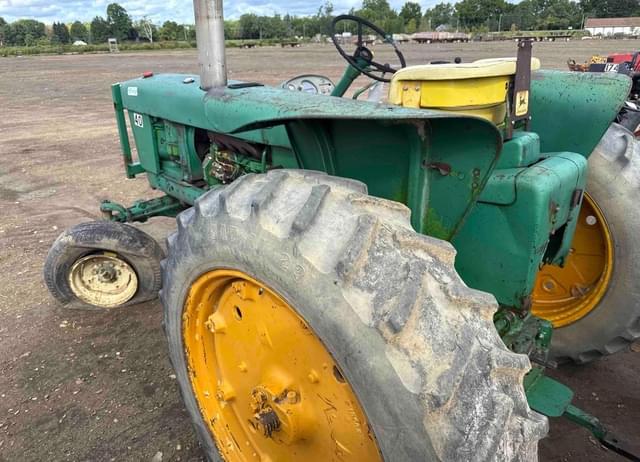 Image of John Deere 2520 equipment image 3