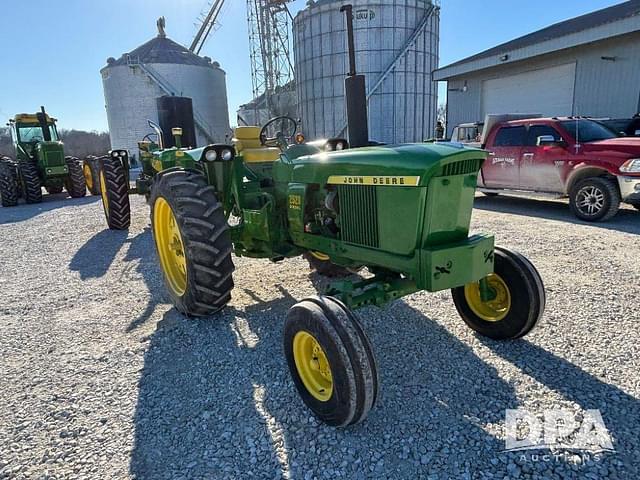 Image of John Deere 2520 equipment image 3