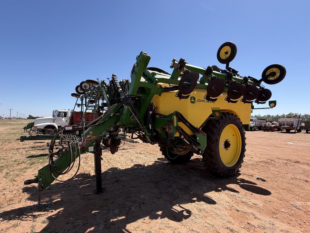 Image of John Deere 2530L Primary image