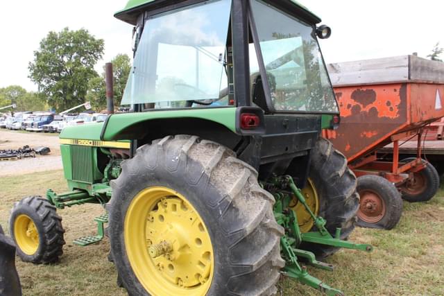 Image of John Deere 2550 equipment image 3