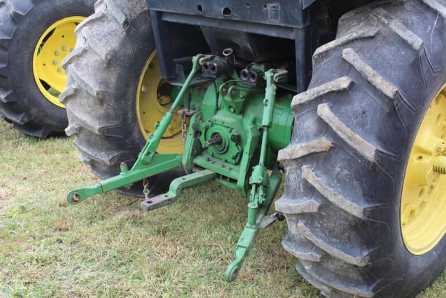 Image of John Deere 2550 equipment image 2