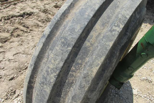 Image of John Deere 2550 equipment image 3