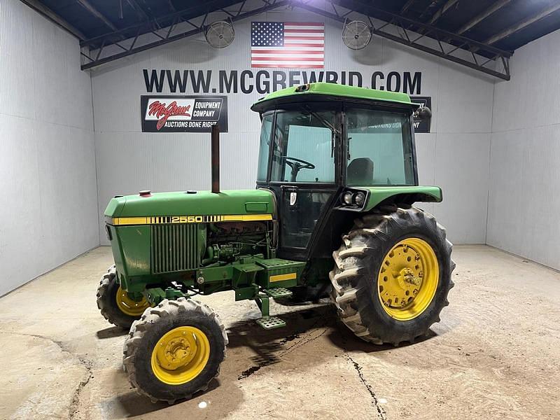Image of John Deere 2550 Primary image