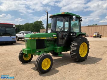 Main image John Deere 2550