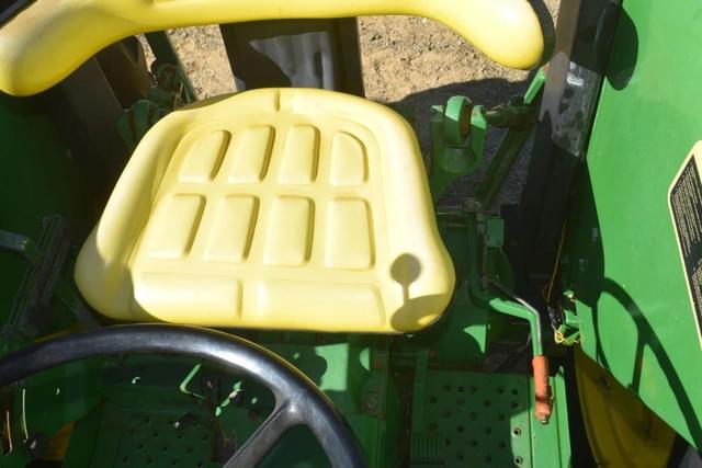 Image of John Deere 2555 equipment image 4